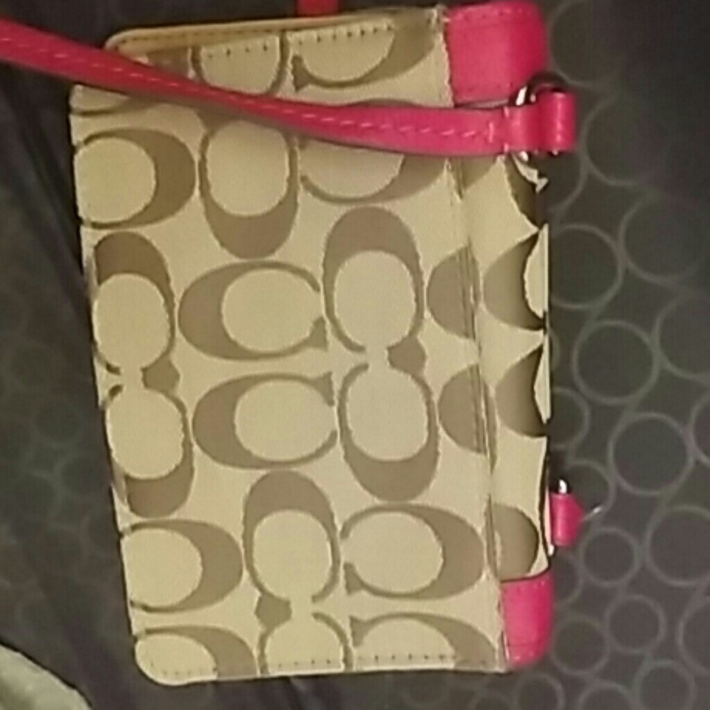 🍒NWOT COACH SIGNATURE - Picture 6 of 6